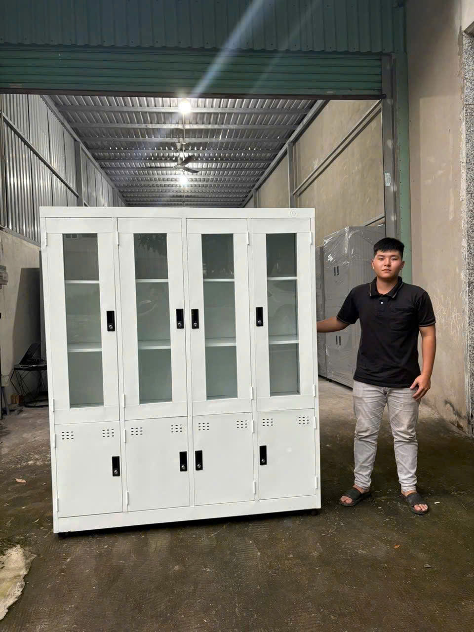 Tủ hồ sơ kính 4 cánh – cho phòng hành chính, kế toán