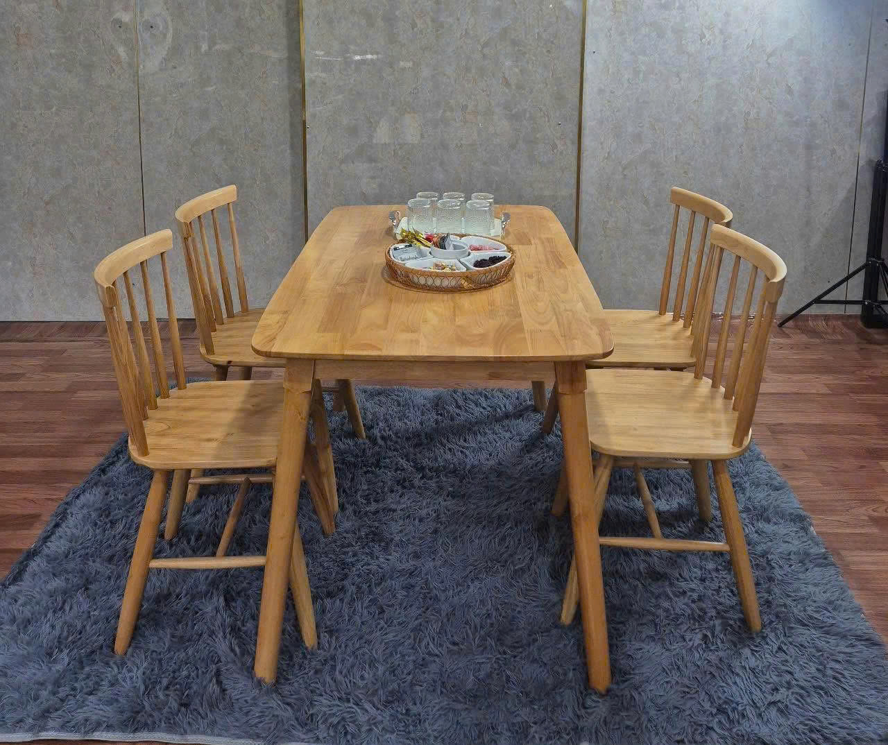 bo-ban-ghe-song-tien